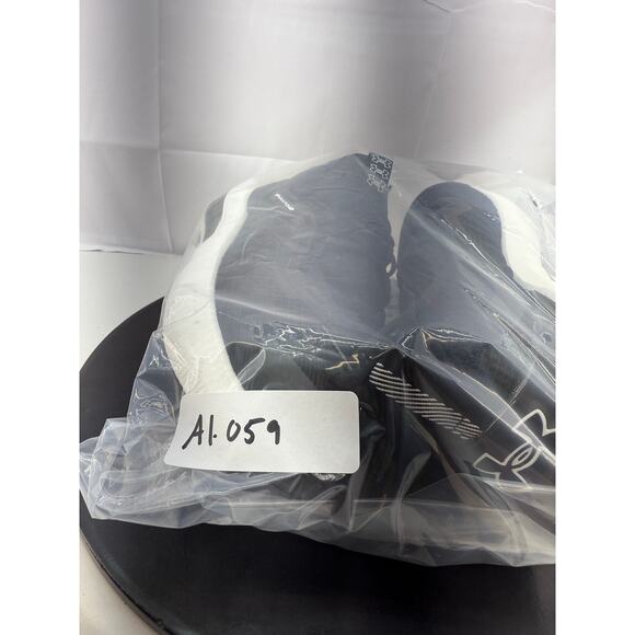 Under Armour GS Phantom 4 Sz 6Y Womens 7.5 Black White Running Shoes 3027709-002 - Picture 10 of 10